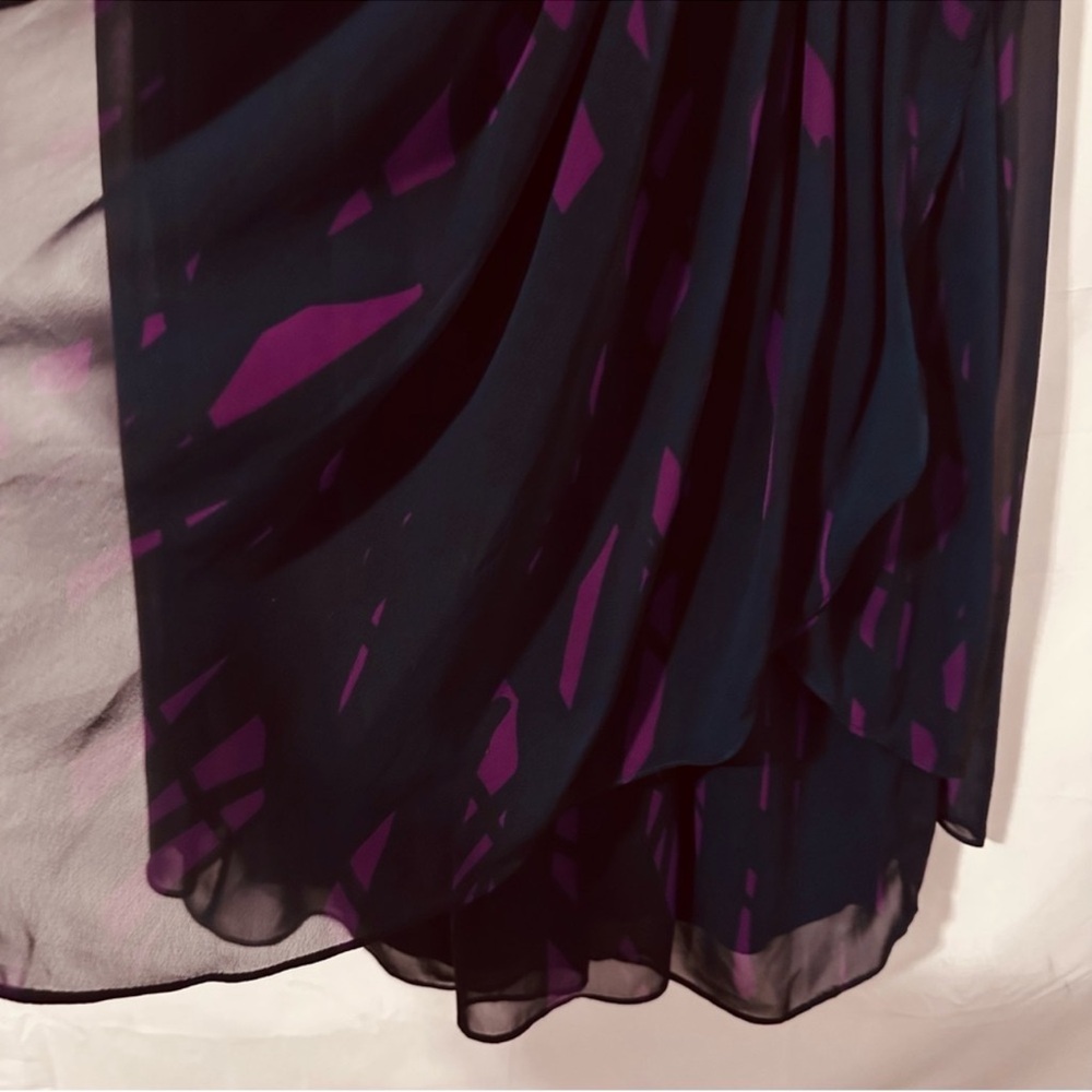 BCBG Generation | Dress | Navy with Fuchsia Print - Picture 6 of 15